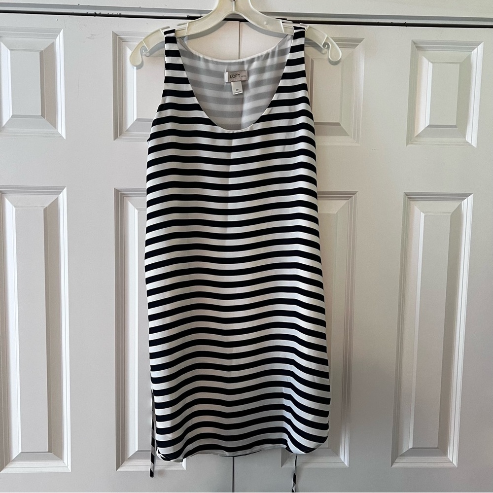 ⭐️ LOFT Striped Dress